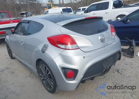 2016 Hyundai Veloster Turbo z USA, uszkodzony, nr VIN KMHTC6AE4GU268825